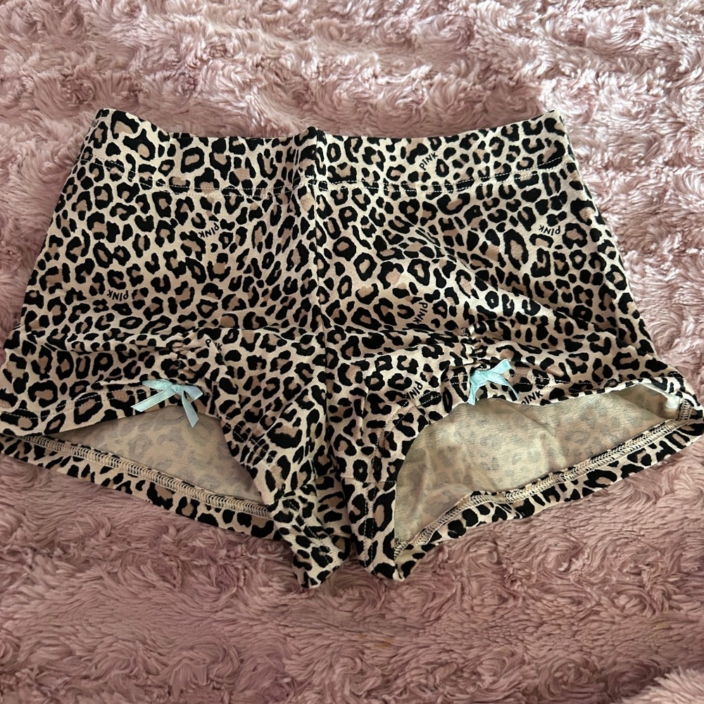 PINK Victoria’s Secret Leopard Print Panties NWT